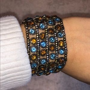 Eye catching rustic gold bracelet